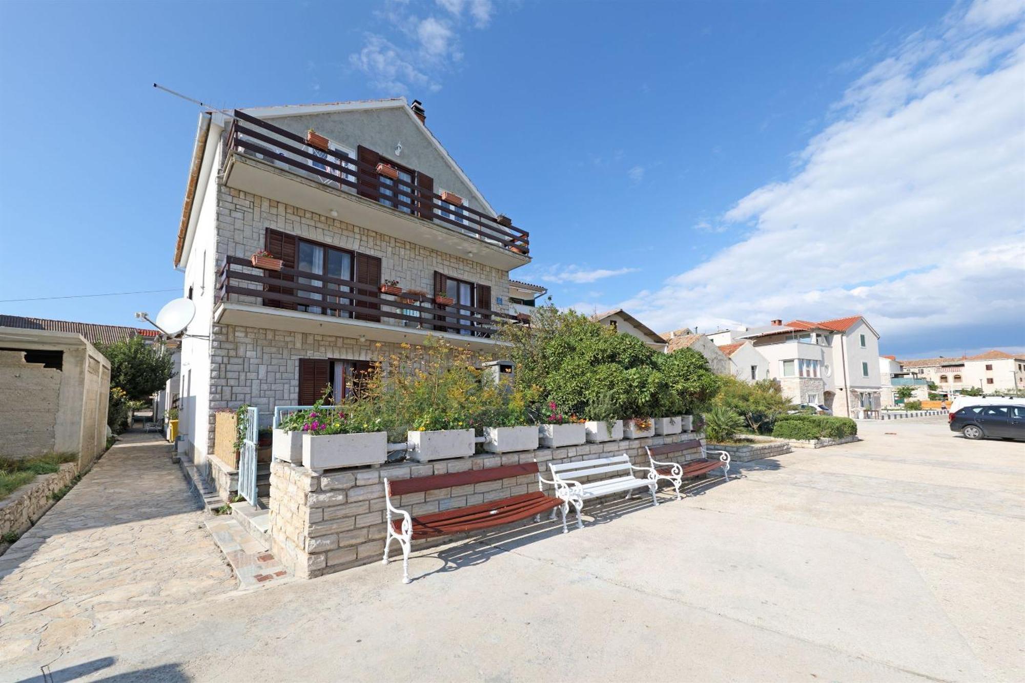 Apartments Mili - Near The Sea And The Centar Of Place Betina  Eksteriør billede