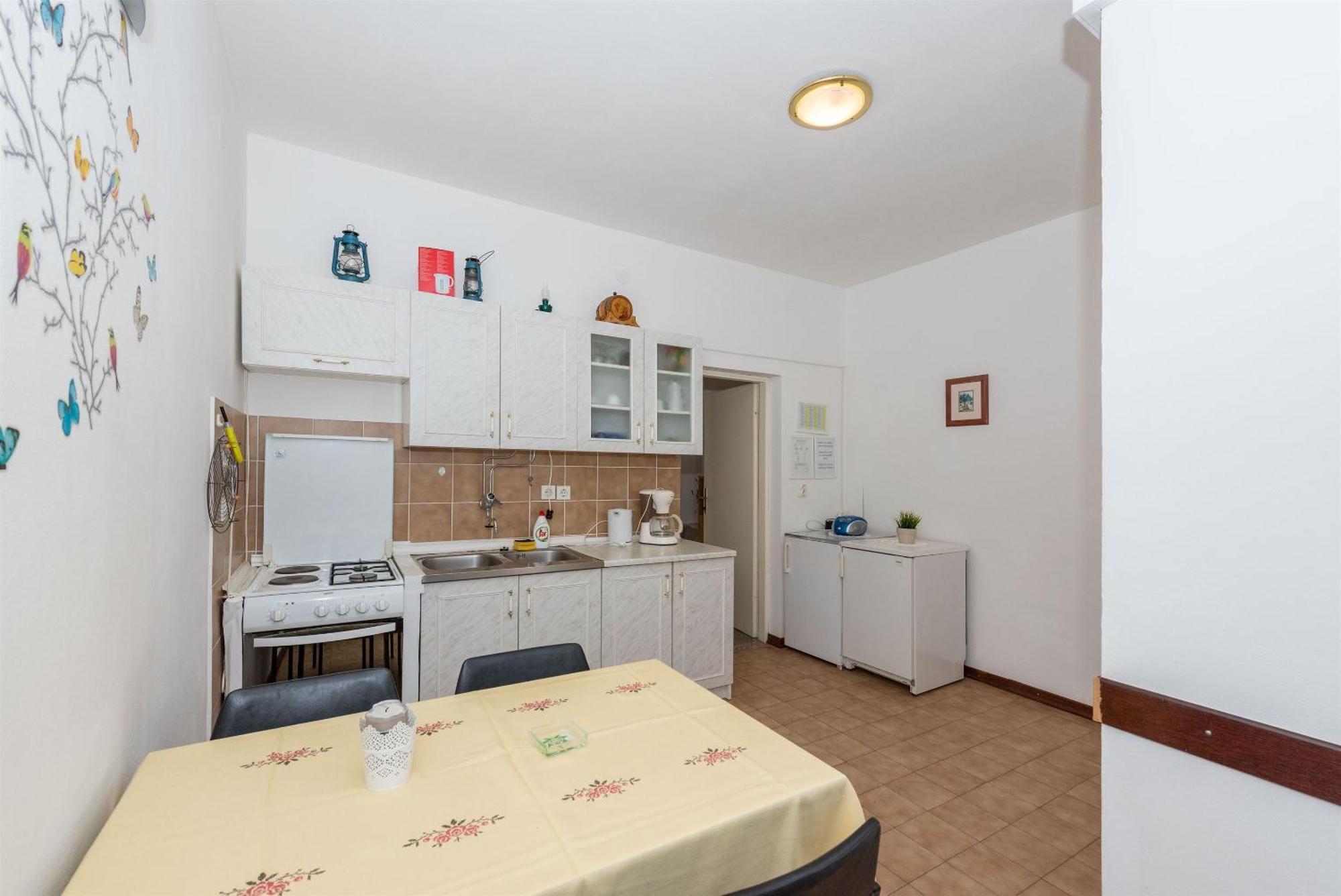 Apartments Mili - Near The Sea And The Centar Of Place Betina  Eksteriør billede