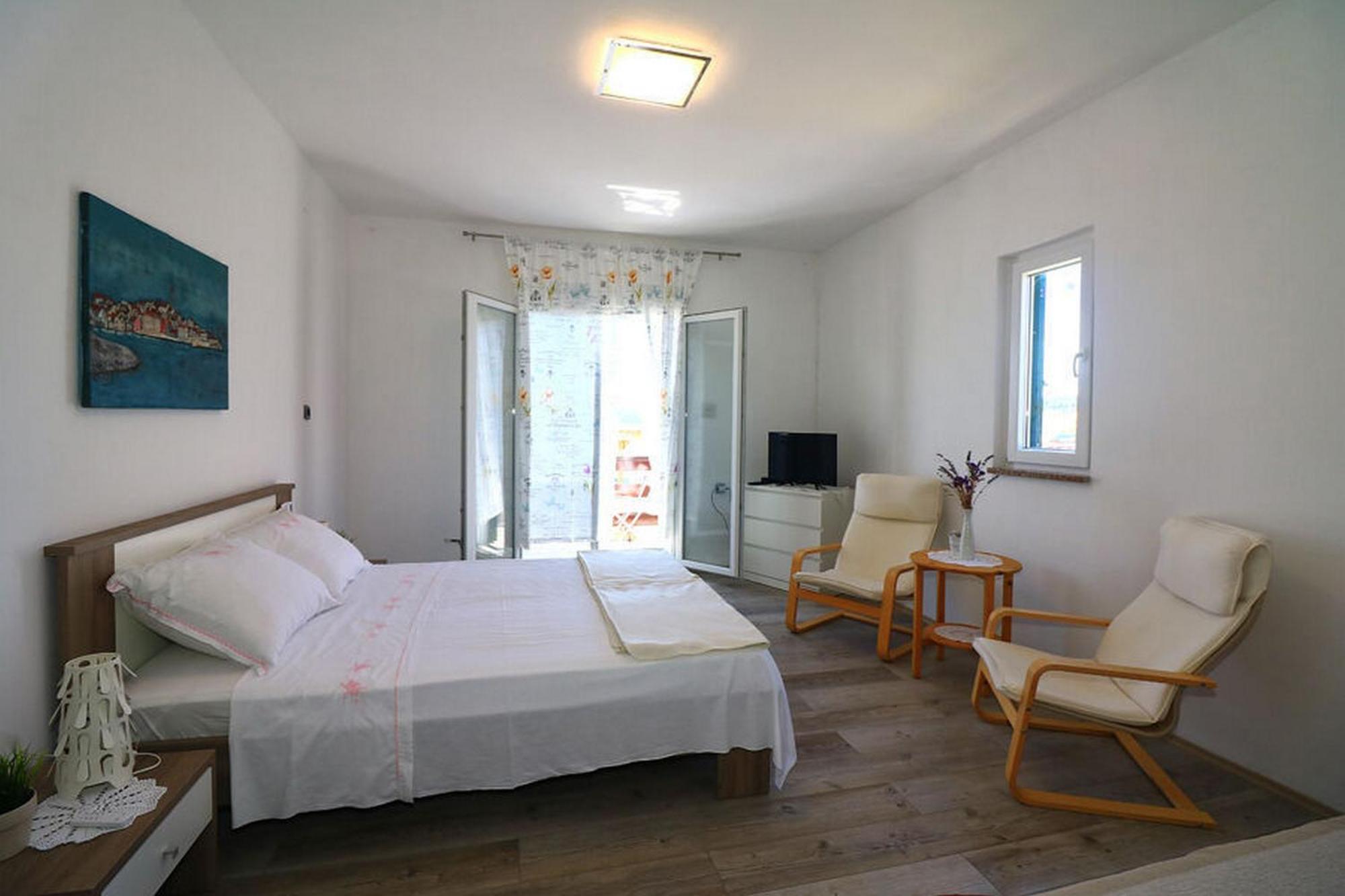 Apartments Mili - Near The Sea And The Centar Of Place Betina  Eksteriør billede